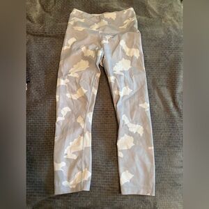 Yogalicious Gray and White Camouflage Leggings